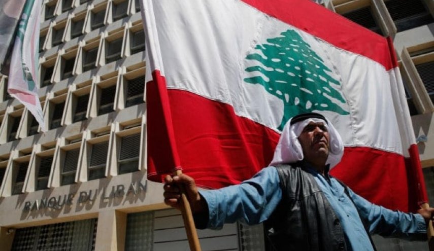 لبنان.. ترقب لتطبيق تعميم مصرف المركزي لشراء الدولار
