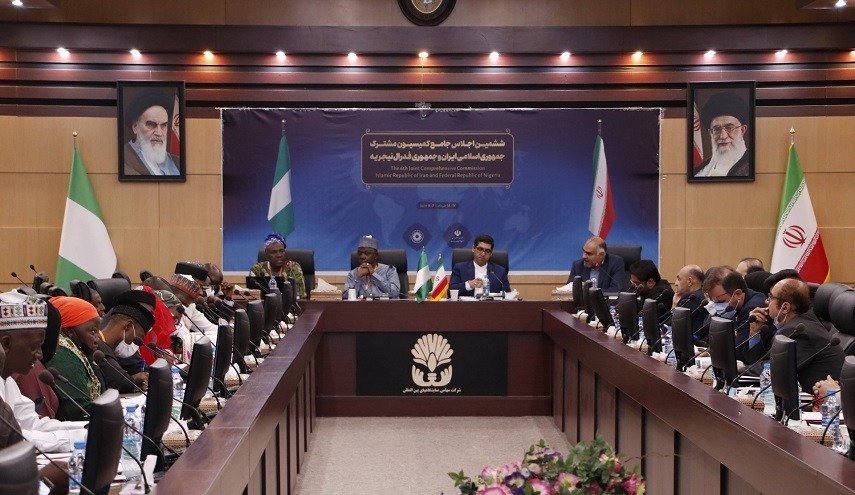 إيران ونيجيريا توقعان عدة اتفاقيات ووثائق للتعاون الثنائي