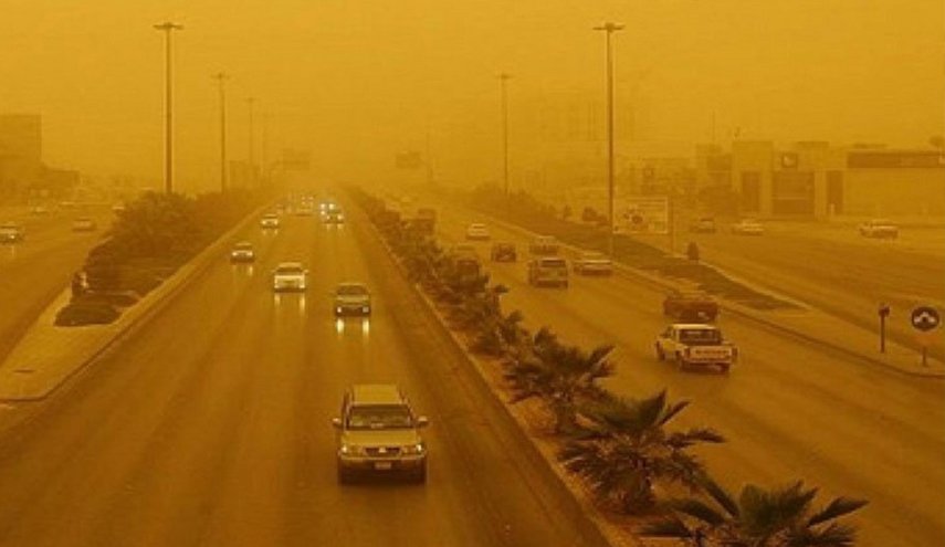موجة غبار تغطي سماء بغداد وتوقف حركة الملاحة + فيديو