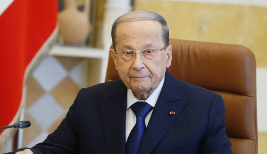 الرئيس اللبناني يأمل في معالجة أزمات لبنان بعد تشكيل الحكومة 