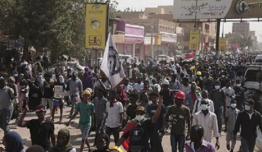 السودان.. مسيرات احتجاجية إلى القصر الرئاسي لإسقاط 'الانقلاب'