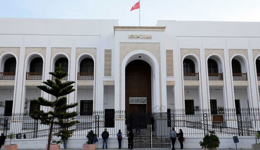 قضاة تونسيون يواصلون عملهم رغم قرار الاضراب