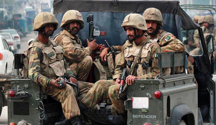 هجوم انتحاري يستهدف قوات الأمن في باكستان