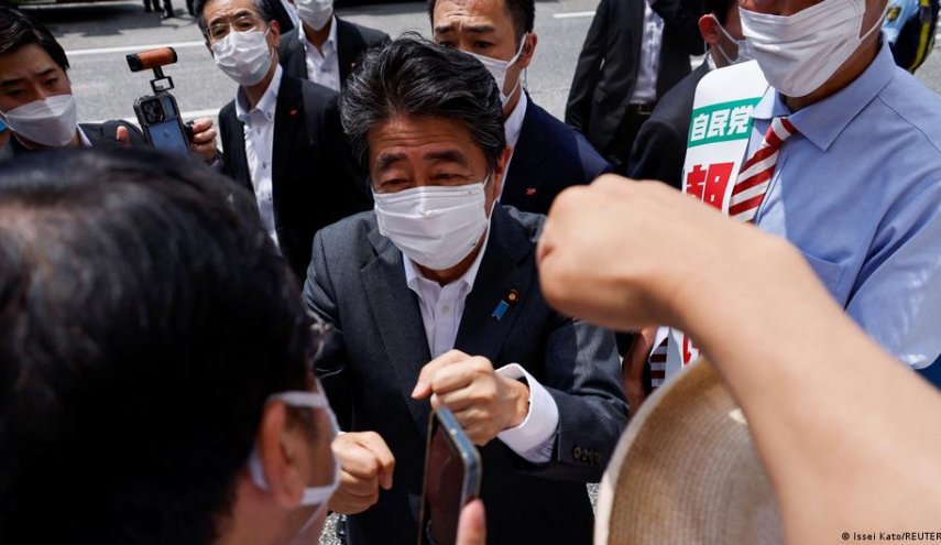 الشرطة اليابانية تعترف بوجود ’خلل’ في إجراءات حماية شينزو آبي