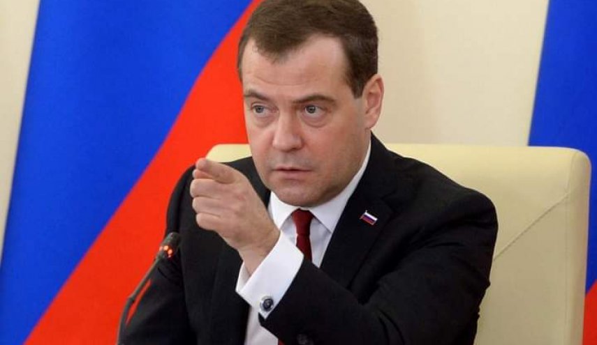 ميدفيديف: الغرب سيمزق روسيا إذا لم تنتهج سياسة مستقلة