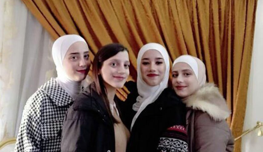 4 شقيقات سوريات يحققن النجاح بالثانوية العامة في يوم واحد