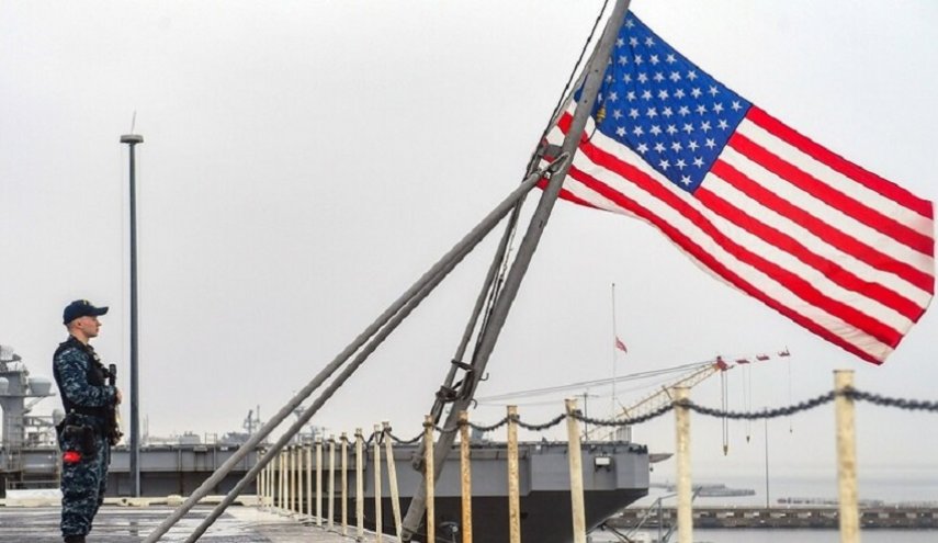 تضرر 10 مروحيات في قاعدة نورفولك البحرية الأمريكية جراء عاصفة