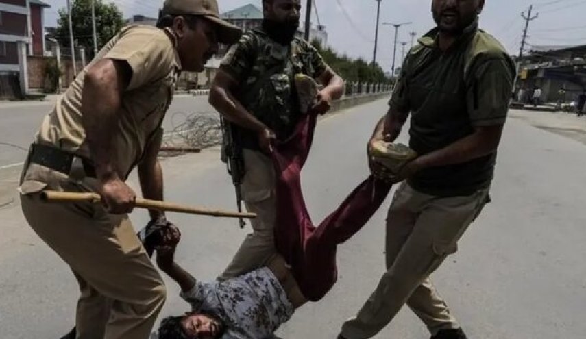 سرکوب عزاداری شیعیان در کشمیر توسط پلیس هند
