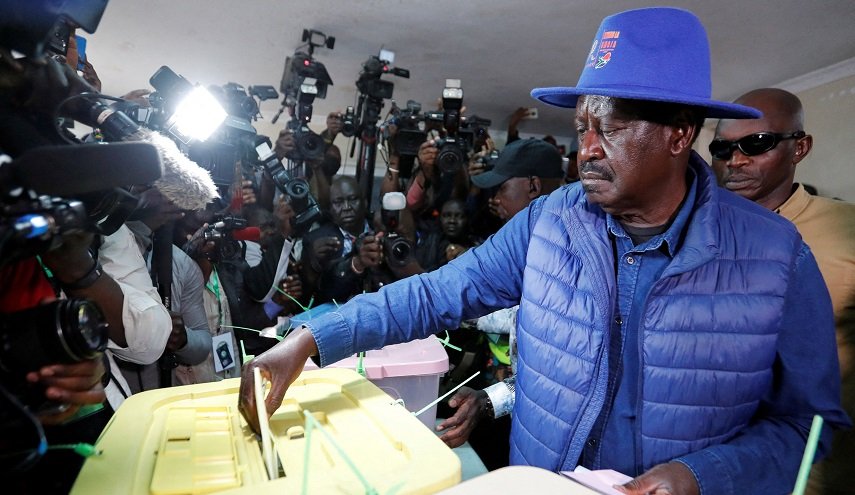 زعيم المعارضة في كينيا بصدد الطعن بنتائج الإنتخابية قضائيا
