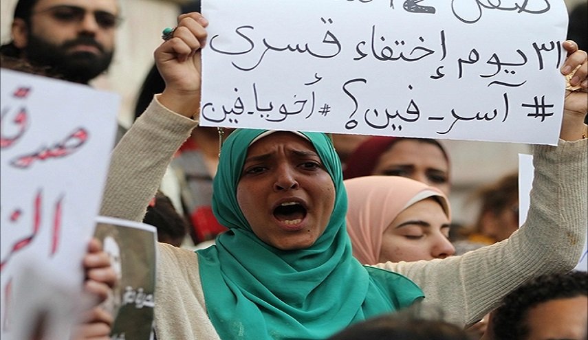 يوم المخفيين قسراً.. آلاف الضحايا المصريين والسلطة تنفي اعتقالهم
