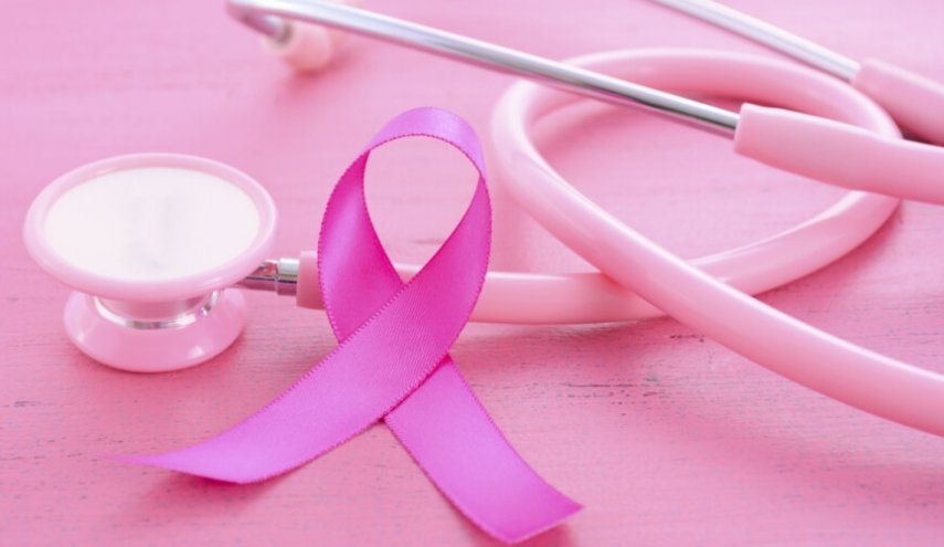 9 علامات لسرطان الثدي يجب أن تعرفها كل امرأة