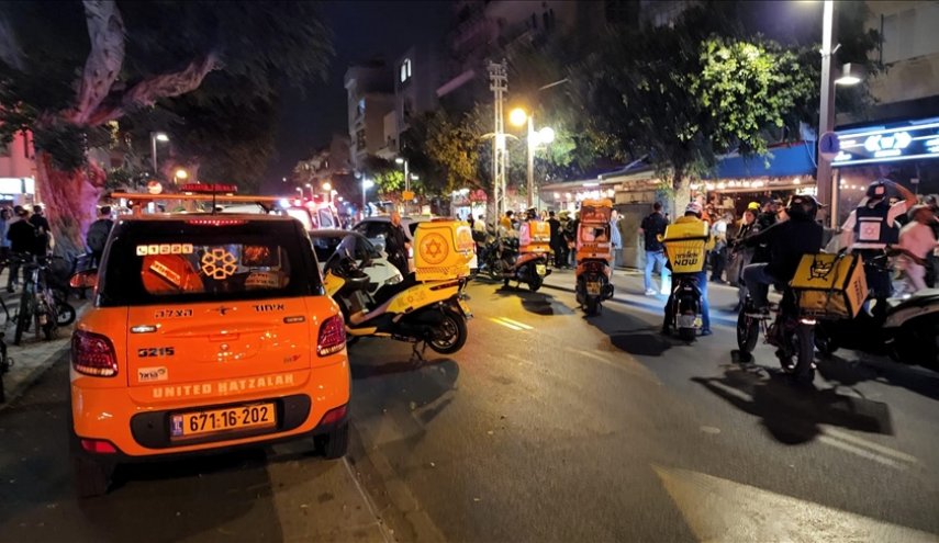 4 إصابات بينهم إصابة حرجة جراء اصطدام سيارة بالمارة في تل أبيب