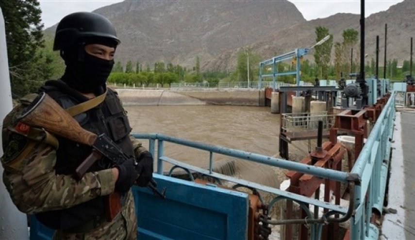هدنة قلقة بين قرغيزستان وطاجيكستان بعد مواجهات دامية 
