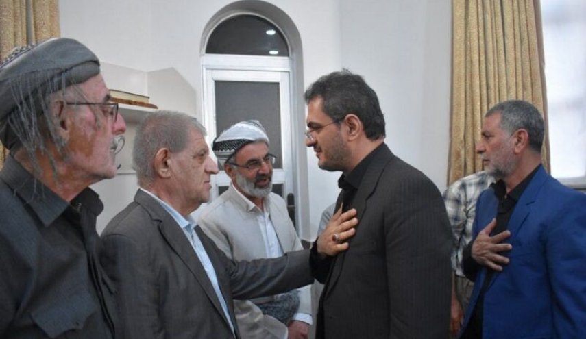 محافظ كردستان يلتقي عائلة المرحومة مهسا أميني 