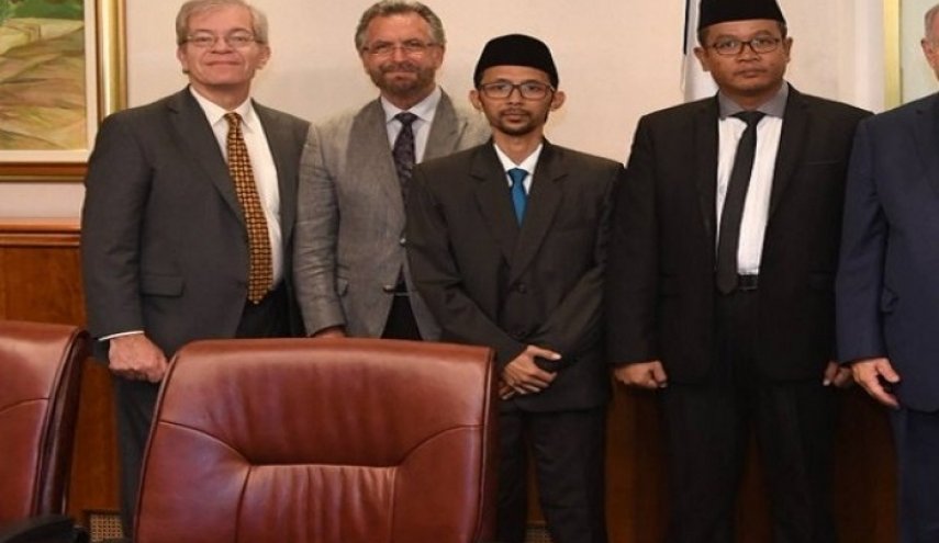 قناة عبرية: شخصية إندونيسية ووفد باكستاني يزورون تل ابیب