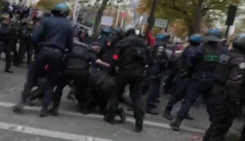 برخورد پلیس فرانسه با آشوبگران مقابل سفارت ایران