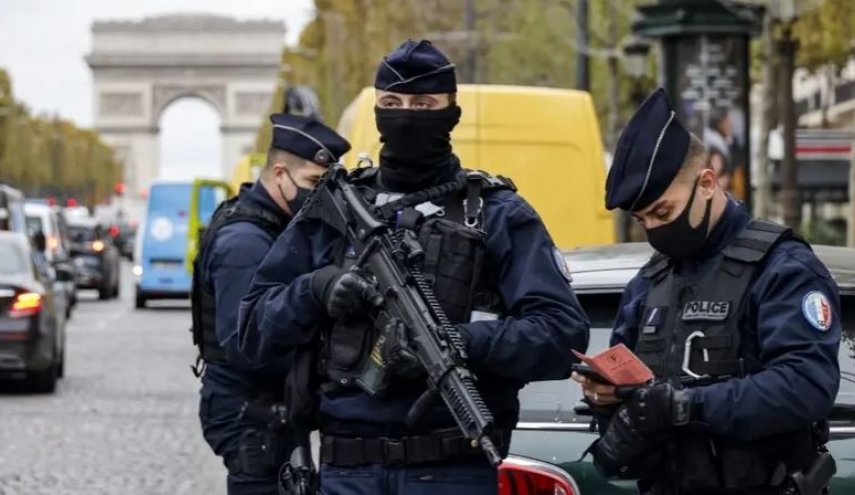 کشته شدن ۹ فرانسوی پس از نافرمانی از دستور پلیس
