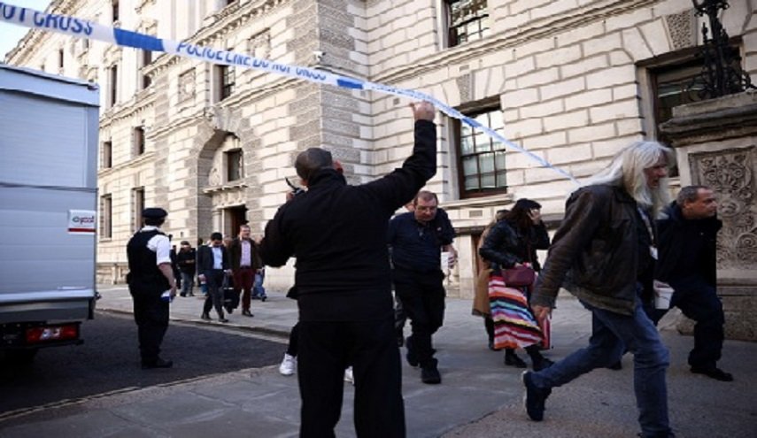 إخلاء محيط ومقر المباني الحكومية في لندن بسبب 'طرد' مشبوه!