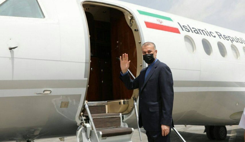 امير عبداللهيان يغادر طهران متجها الى يريفان