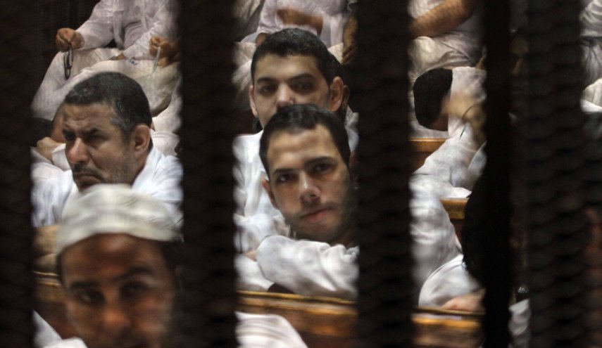 محكمة عسكرية مصرية تؤجل النظر في طعن على إعدام 14 شخصا