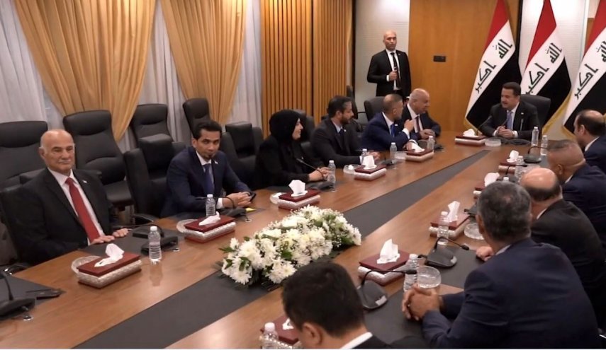 السوداني يترأس أولى جلسات مجلس الوزراء العراقي الجديد 