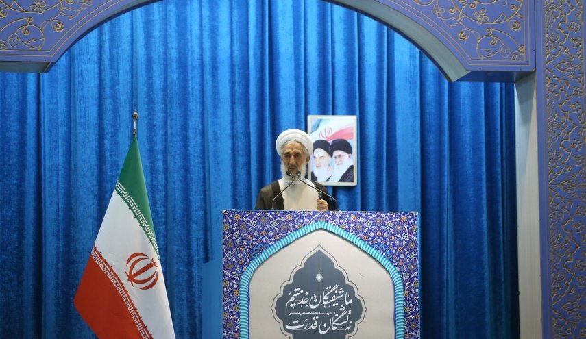 خطيب جمعة طهران: أحداث 4 نوفمبر أدت الى الإطاحة بالقوى الوهمية
