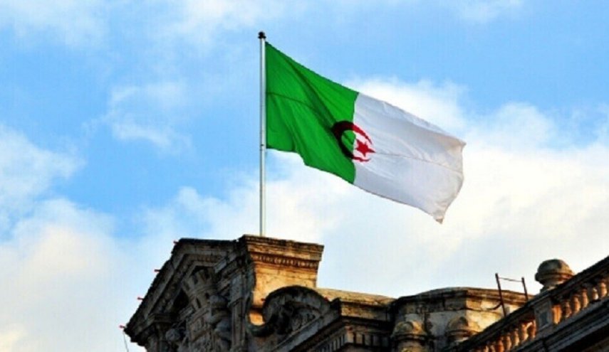 الجزائر.. محاكمة وزير سابق و29 متهما في فضيحة 1800 مليار تبخّرت مع المياه