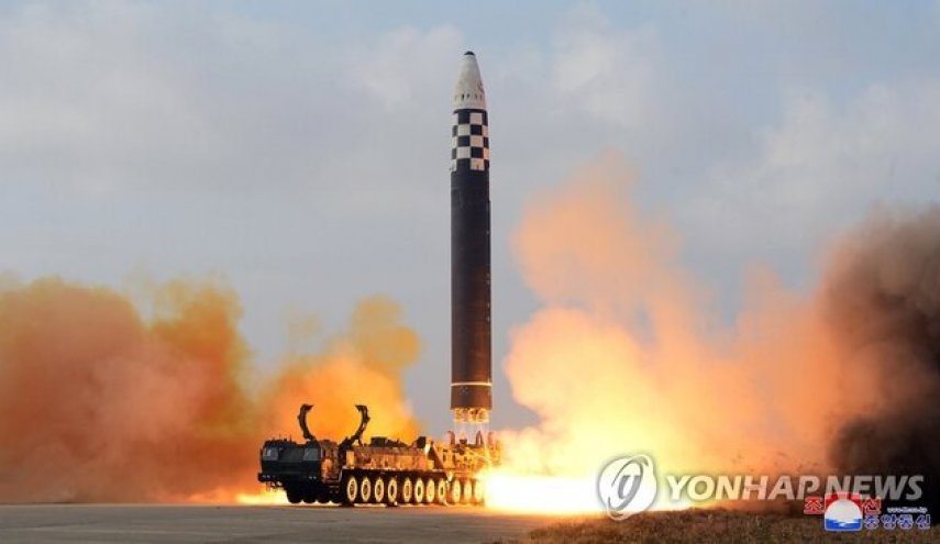 کره شمالی: «کیم جونگ اون» شخصا بر آزمایش موشک 