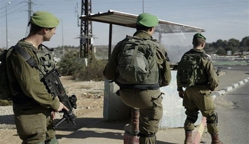 إصابة شاب بجروح خطيرة برصاص الاحتلال قرب حاجز عسكري غربي بيت لحم
