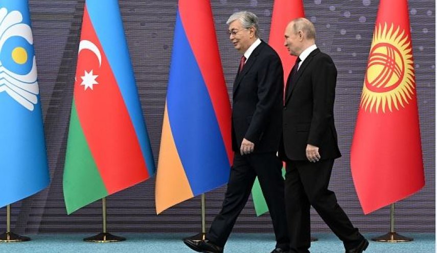  الرئيس الروسي يلتقي مع نظيره الكازاخستاني