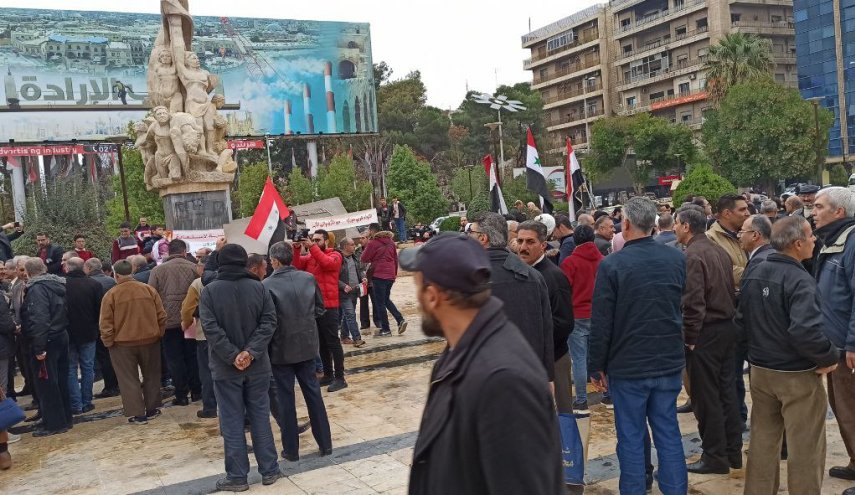 بالصور.. وقفة احتجاجية حاشدة بريف حلب رفضاً للتهديد التركي بعملية عسكرية 

