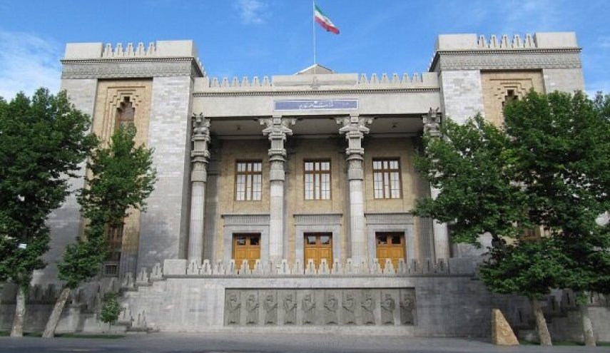 الخارجية الايرانية تستدعي السفير الفرنسي لدى طهران