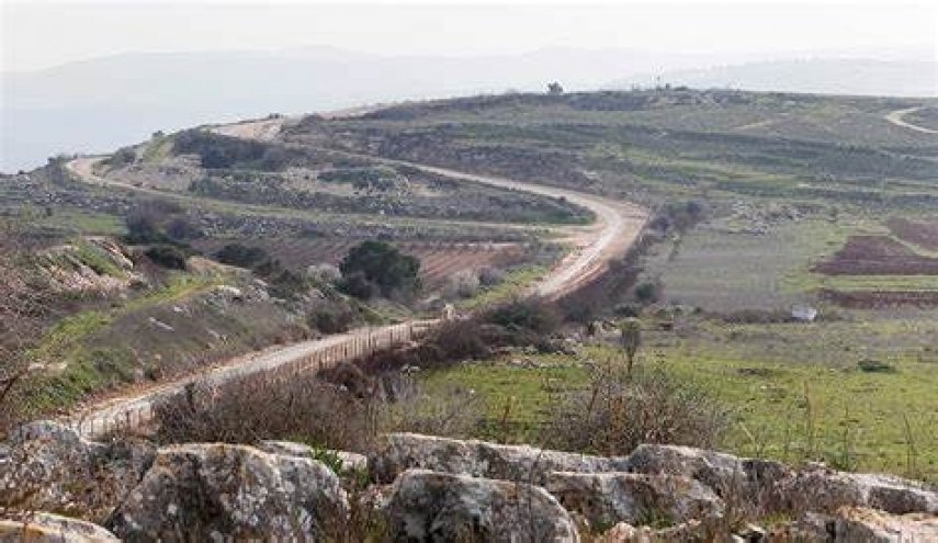دورية للاحتلال تمشّط الطريق العسكري بمحاذاة السياج الحدودي مع لبنان