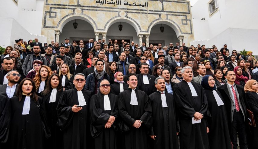 تونس.. القضاة يؤكدون تمسكهم باستقلال السلطة القضائية