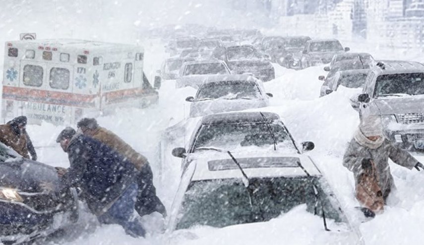 برف وبوران در ژاپن ۱۷ قربانی گرفت +عکس