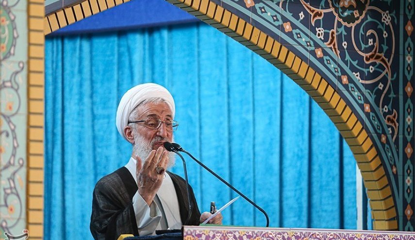 خطيب جمعة طهران: فتنة العدو العمياء تهدف للمساس بالارتباط بين الامة والامام