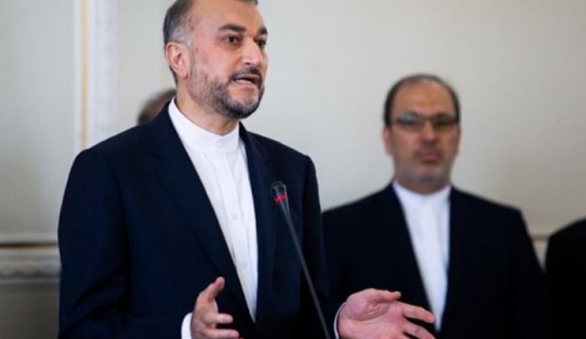 وزير الخارجية الايراني يقدم ايضاحا حول استدعاء السفير العراقي