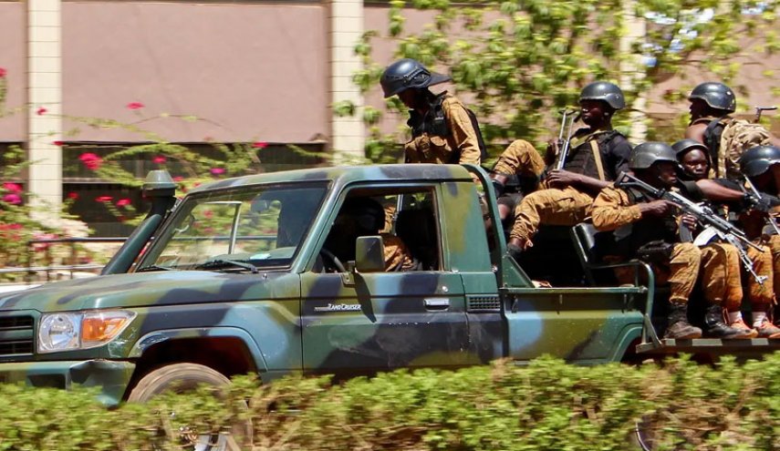 'بوركينا فاسو' تطالب القوات الفرنسية بالمغادرة في غضون شهر