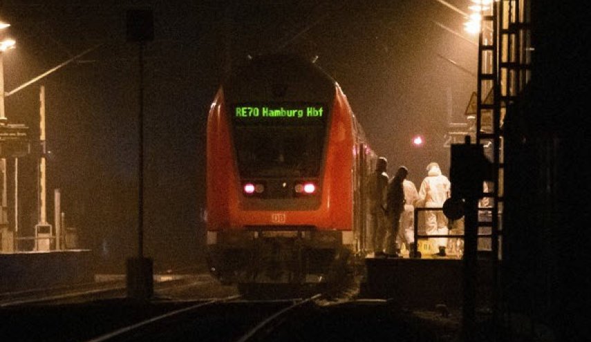 2 کشته و حداقل 7 زخمی در پی حمله با چاقو در قطاری در آلمان