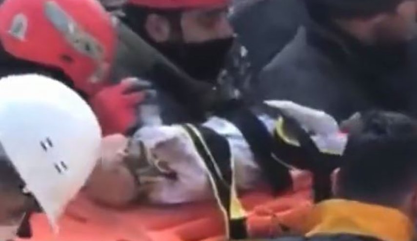 نجات نوزاد دو ماهه از زیر آوار زلزله ترکیه پس از 128 ساعت+ویدیو