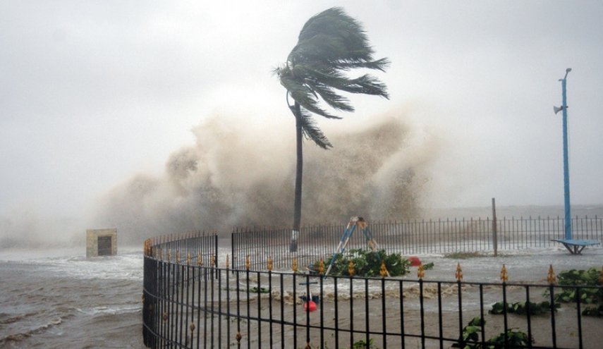 انقطاع الكهرباء عن عشرات الآلاف من المنازل في نيوزيلندا بسبب عاصفة استوائية