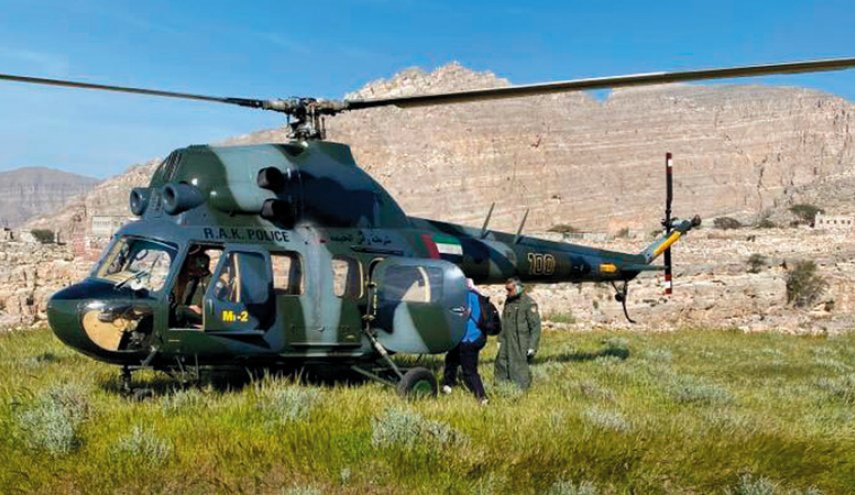 تسيير آليات عسكرية وتحليق مروحيات اماراتية في سماء رأس الخيمة.. ماذا يجري؟