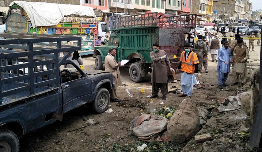 مصرع 4 أشخاص إثر انفجار داخل سوق غربي باكستان