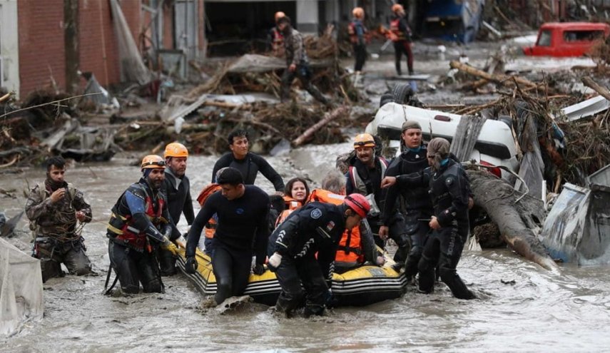 فيضانات مدمرة تجتاح جنوب تركيا وتوقع قتلى