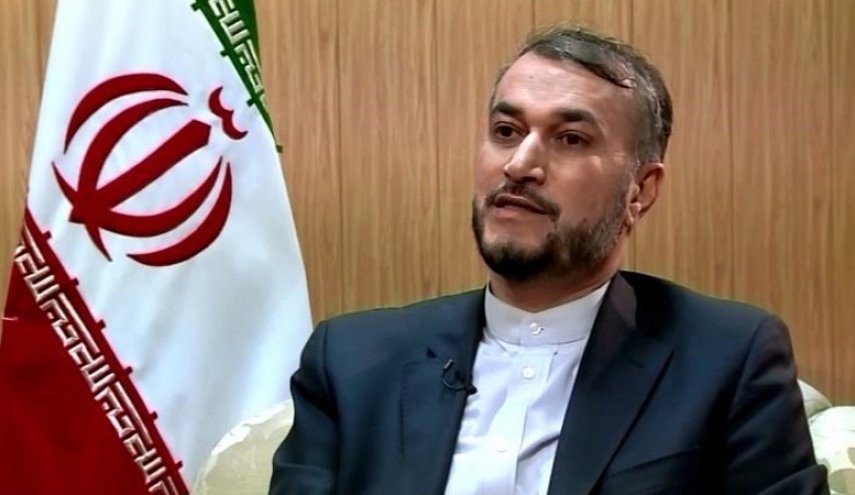 وزير الخارجية الايراني يهنئ وزراء خارجية دول النوروز