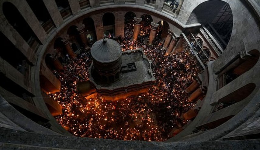 کلیسای ارتدکس: اسرائیل حقوق عبادت کنندگان «آتش مقدس» را محدود کرده است