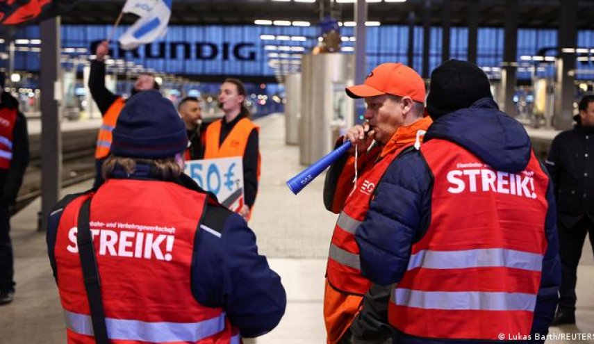 ألمانيا: إضرابات جديدة تشمل السكك الحديدية والمطارات