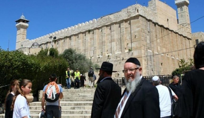 حماس: أداء الطقوس التلمودية داخل الحرم الإبراهيمي يعني استمرارا للحرب الدينية