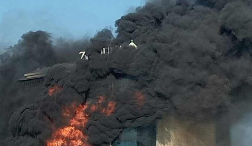 تونس.. حريق هائل في المبنى الرئيس لبنك الزيتونة+صور