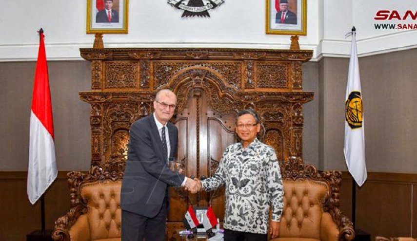 وزير الطاقة الإندونيسي يبحث مع سفير سورية في جاكرتا التعاون في مجال الطاقة
